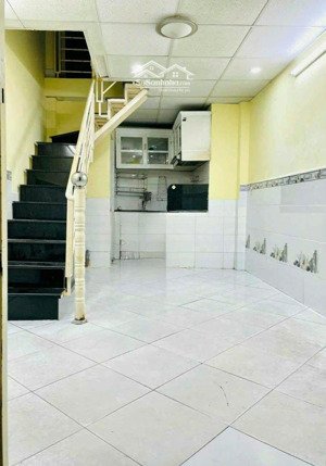 cho thuê nhà 2 pn 2wc ngay cầu thị nghè, bình thạnh