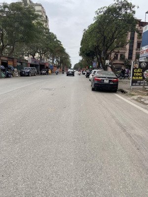 tò nhà văn phòng mặt hồ đền lừ, 8 tầng thang máy mặt tiền ~10m