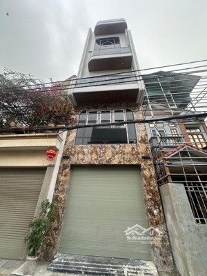 trung tâm và là khu phố víp nhất long biên ngõ trong ô tô tránh ngay cầu vĩnh tuy ngay aeon lb