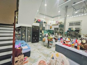 biệt thự góc mặt phố tại kdc chợ bình điền, 9,999 tỷ vnd, 140,5m2, nhà tuyệt đẹp chắc chắn.