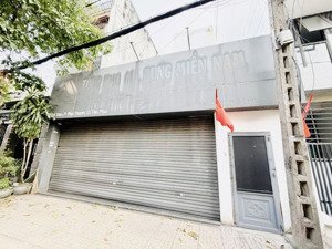 bán đất tặng nhà mặt tiền lê sao 8x19 đối diện cv doanh thu gần 200 chỉ 19.x