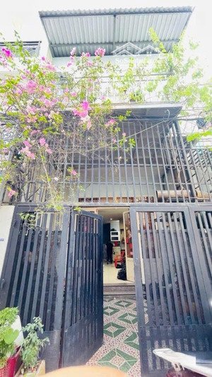 bán nhà 2tầng -56m2 - khu dân cư yên tĩnh - hxh thông - ngay ngã tư gò mây - bình tân - sổ riêng .