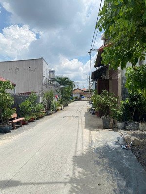 đất shr trung chánh, hóc môn diện tích: 7,5m 20m công nhận: 153m thổ cư: 136m giá:4t950 tl