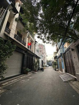 cần bán nhà mặt đường 8m đường cầu xéo mặt tiền kinh doanh được giá 7.7 tỷ : lh 