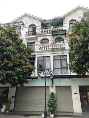 bán bt tại vinhomes ocean park gia lâm, 16,5 tỷ, 67,5 m2, chính chủ giảm giá sâu.