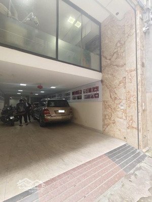 bán nhà trường chinh 125m2, 9 tầng thang máy, gara để 4 xe ô tô, kinh doanh, ngqy phố, giá hơn 30tỷ