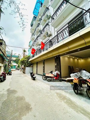 "hiếm!ccmn đức diễn,thang máy,oto đỗ cửa,dt: 50mx6t,mt:4.4m,11ty