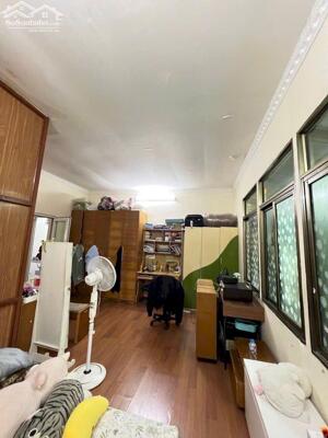 Cần bán nhà ngõ Trần Cao Vân, HBT giá 4 tỷ, 22m2x3T, ảnh thật