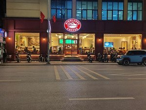 cho thuê nhà mặt phố giáp nhất,diện tích 370m2 thông sàn, mt 10m, mọi mô hình