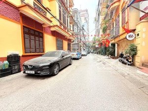 Bán Nhà Võng Thị, Hồ Tây ô Tô Tránh Vỉa Hè Kinh Doanh 74m2 5 Tầng Mặt Tiền 6.3m 28,8 Tỷ