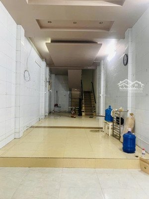 cho thuê nhà nguyên căn ngõ 107 nguyễn chí thanh, quận đống đa -diện tích: 60m x 5 tầng