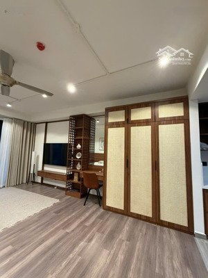 chính chủ cho thuê ch 45m2, 18tr đầy đủ tiện nghi tại căn hộ 20.10 sảnh soho, heritage west lake
