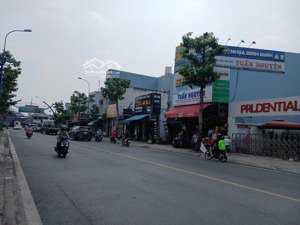 mặt tiền lê thị hà - dt: 265m2 - vị trí đắc địa - kinh doanh sầm uất đa nghành nghề - giáp quận 12.