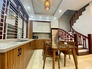 nhà bồ đề - 45m2 - gần trường song ngữ welspreng - 9.85 tỷ