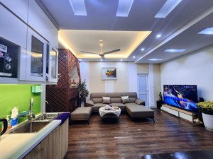 gia đình bán gấp căn 3pn 2vs toà gemek1 mặt đường lê trọng tấn 82m giá giảm sâu rẻ nhất tòa