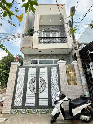 nhà mới xây nội thất cao cấp đường g1 kdc 3a kế chợ nổi cái răng