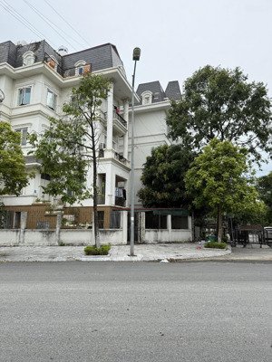 cắt lỗ - bán gấp liền kề 2 mặt tiền khu đô thị lideco