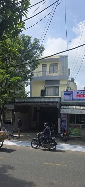 bán nhà 3tầng tôn đản lô đẹp khủng .107m .ngang 6m