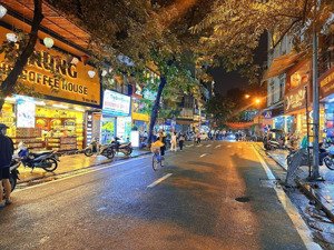 bán nhà mặt phố hàng thùng hoàn kiếm, hà nội
diện tích: 60m
xây dựng: 4 tầng
mặt tiền: 4,1m