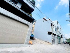 lô đất đẹp ngang 7m rộng rãi xe hơi ra zô thoả mái ngay đường số 9 linh tây giá chỉ 8,2 tỷ