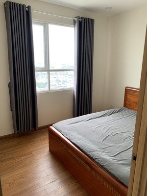 căn 2 phòng ngủ có máy lạnh + giường + tủ + tủ lạnh ..chỉ 7 triệu. k có căn rẻ hơn. lh 