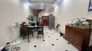 cần bán nhanh căn nhà phố lụa vạn phúc hà đông, ngõ nông gần phố, 35m 5 tầng giá 7.95 tỷ