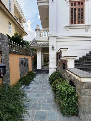 cho thuê nhà biệt thự sân vườn ở lê hồng phong - ngô quyền - hải phòng