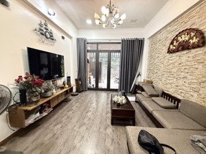 bán gấp nhà riêng tại ngõ 541 bát khối, long biên, 14,8 tỷ, 79m2