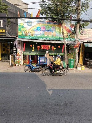 ngộp. nhà shr 6*40m mặt tiền đường quách điêu kinh doanh buôn bán vĩnh lộc a