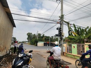 cần vốn kinh doanh bán nhanh lô đất thổ cư(dt9.5x20m)giá 680tr.đường dt787 hưng thuận trảng bàng tn