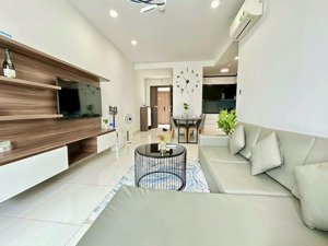 cần cho thuê gấp căn hộ newton residence. dt: 75m2, 2pn, 2wc. giá 20tr/th. lh: 