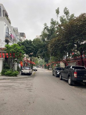 bán biệt thự thô khu nhà vườn - khu đô thị việt hưng - tiện ích, siêu phẩm đẳng cấp