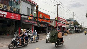 mặt tiền lò lu dt 4,5mx23m, đường nhựa 30m, ngã 3 chợ khu kinh doanh sầm uất, giá 15,x tỷ