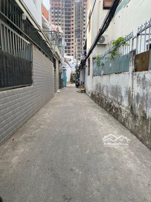 bán dãy nhà trọ huỳnh tấn phát, p. phú thuận, quận 7. ngang 12m. hẻm trước nhà 3m. chỉ 5,3 tỷ