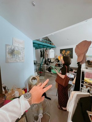 nhà kiến trúc độc đáo, góc 2 mặt hẻm q10, 4 studio thu nhập 27tr/th, giá 6.8 tỷ tl. lh 