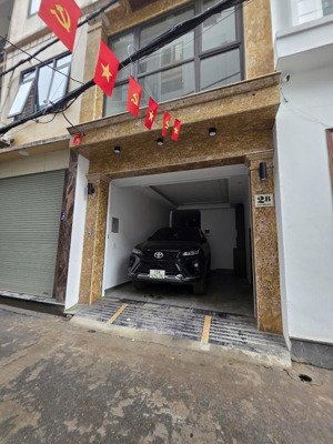 bán nhà đường 800a cầu giấy phân lô ô tô tránh vòng quanh, 55m xây 7 tầng thang máy giá 26.8 tỷ