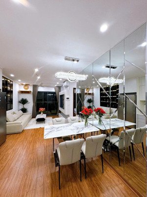 tôi chính chủ cần bán gấp căn 3pn full nội thất mới chung cư the sun mễ trì, gía cam kết tốt nhất