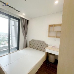 chính chủ cho thuê 2 ngủ full đồ, nội thất xịn vào ở luôn. lh: 