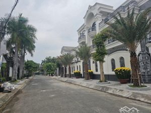 đất biệt thự 10x22m khu aeon mall. gía 25.8 tỷ