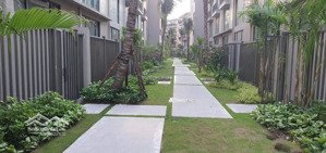 chính chủ bán căn shophouse 2 mặt tiền đối diện công view trung tâm - dự án horizon bay hạ long