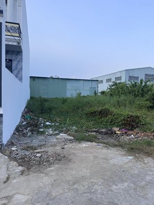 đất cách vòng xoay 5 con rồng 1p 110m2 chỉ có 550tr.