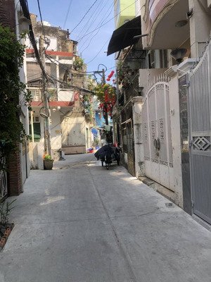 bán nhà - 42m- phạm văn hai-sát trường sa-ngang lớn gần 5m- hẻm thông -tân bình