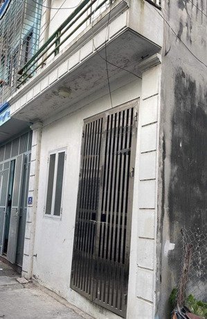 hiếm có khó tìm cho người tài chính thấp 2,x tỷ có nhà 44m2 x 3 tầng miêu nha. ở muôn đời