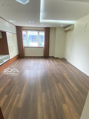 cho thuê nhà liền kề vạn phúc,hà đông dt 85m * 5 tầng 1 tum,có thang máy,giá 34 triệu,lh 