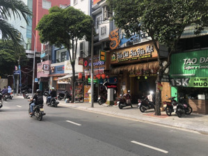 bán nhà 2 mặt tiền trước sau tại phố ẩm thực phan xích long, 5m x 8m giá 18,5 tỷ,