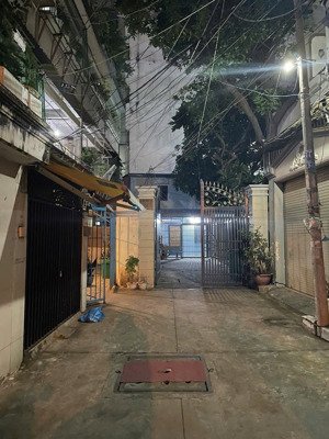 cho thuê chung cư 304 nguyễn văn thương phường 25, q: bình thạnh. 10 triệu