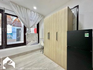 khai trương phòng cửa sổ to ngay đường lê văn sỹ gần cầu công lý giáp bờ kè quận 3