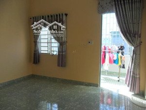 sát bên đầm sen! dt: (4x14)m. nhà 2 tấm hẻm 4m lạc long quân p.3. giá: 5,2 tỷ (tl)