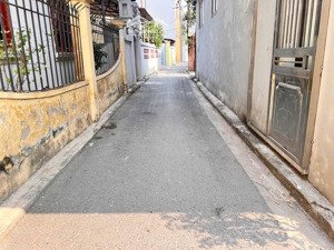 bán 36m2 đất rẻ nhất ở kim quan, phường việt hưng gần hồ, cách vài chục mét ra đường 25m