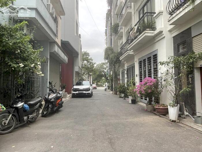 Hình ảnh Bán đất tổ 8 Thạch Bàn, đường thông ô tô tránh giá chỉ 10,7 tỷ có ngay 65,6m2 2